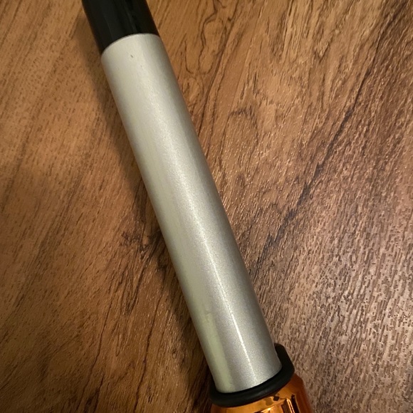 Bed head curling iron - Picture 3 of 3